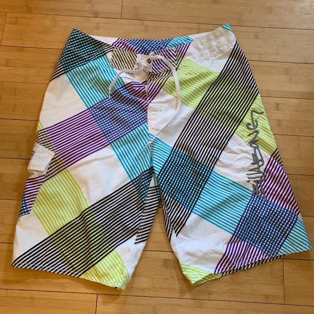 Men’s Size 34 Billabong Board Short